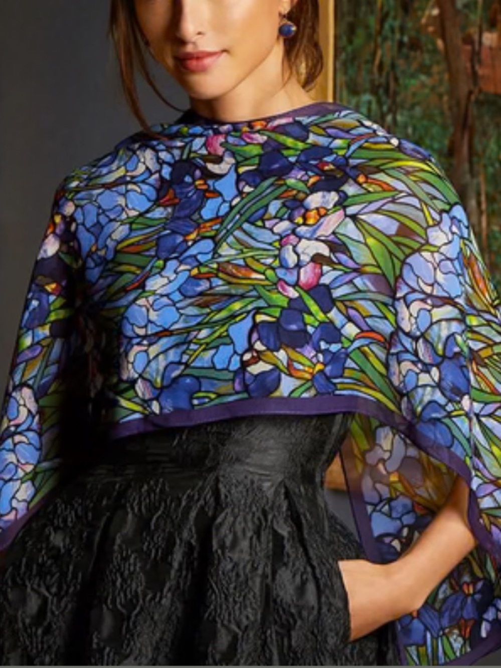 Gorgeous Metropolitan Museum of Art Louis C. Tiffany Silk Crepe Scarf.